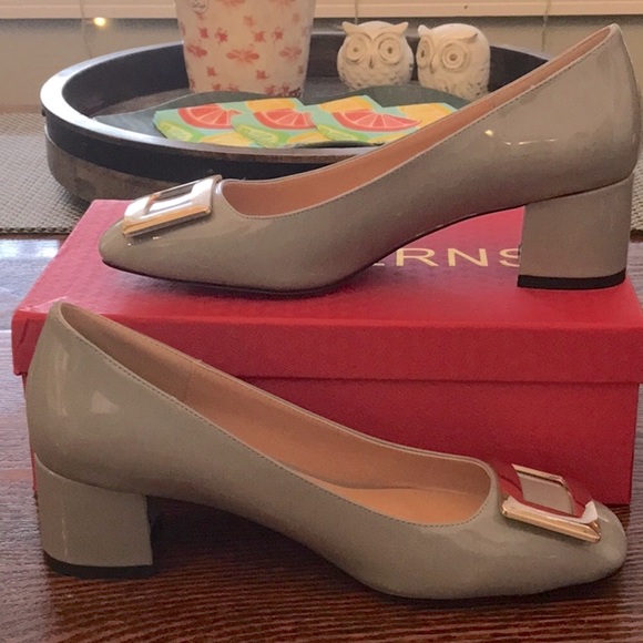 Wayderns buckle on patent square toe chunky low heel pumps, 2 inch, gray sz 8, - Picture 8 of 11